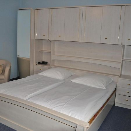 Hotel Pension Savoy Near Kurfuerstendamm Berlin Chambre photo