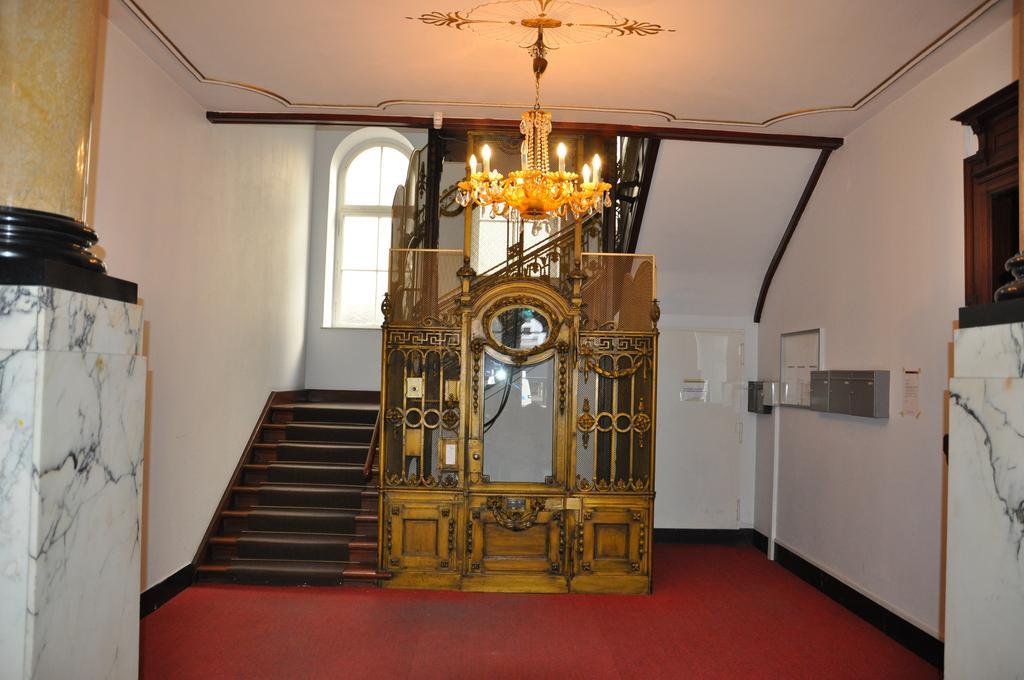 Hotel Pension Savoy Near Kurfuerstendamm Berlin Extérieur photo