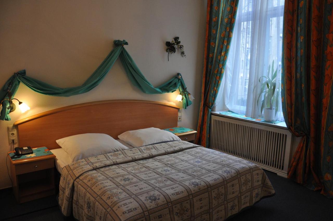 Hotel Pension Savoy Near Kurfuerstendamm Berlin Chambre photo