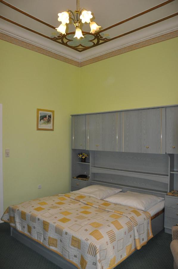 Hotel Pension Savoy Near Kurfuerstendamm Berlin Chambre photo