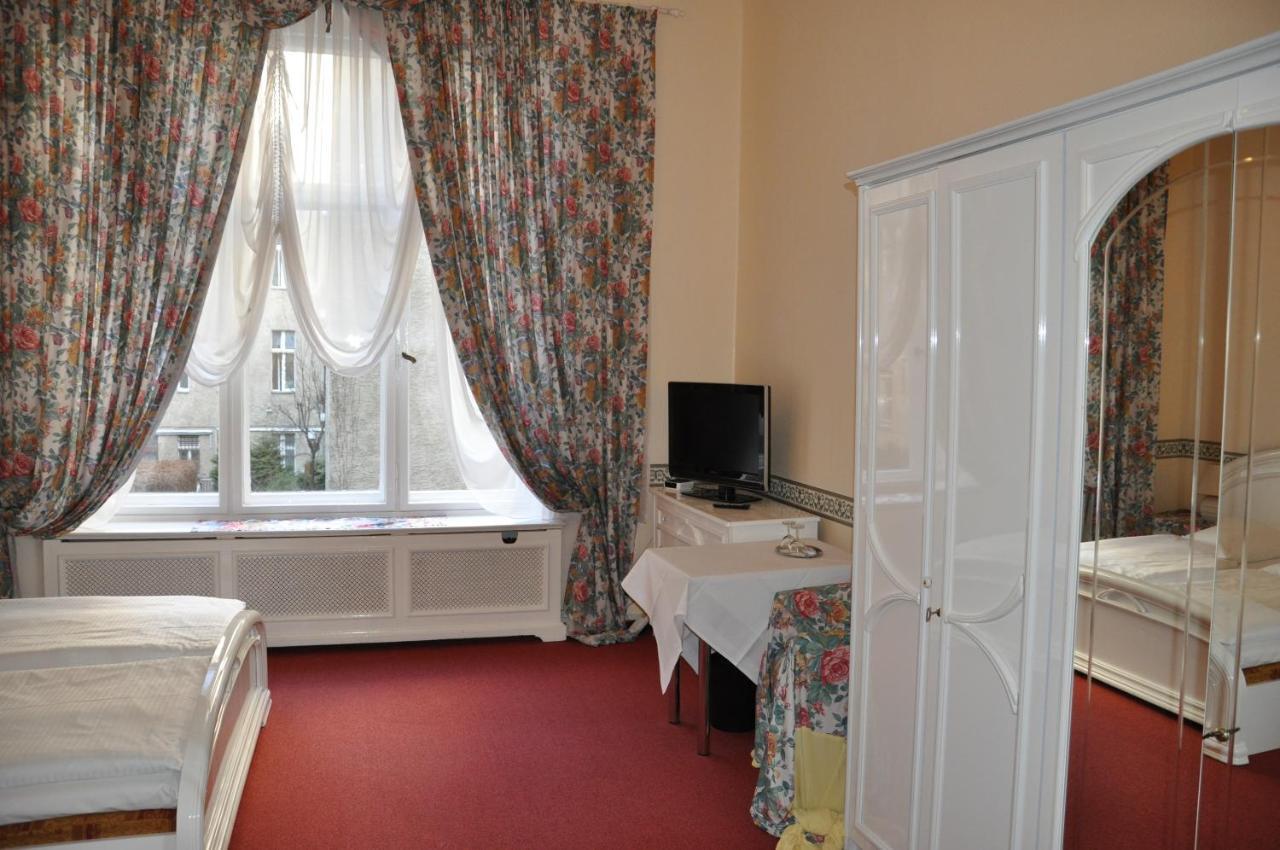 Hotel Pension Savoy Near Kurfuerstendamm Berlin Chambre photo